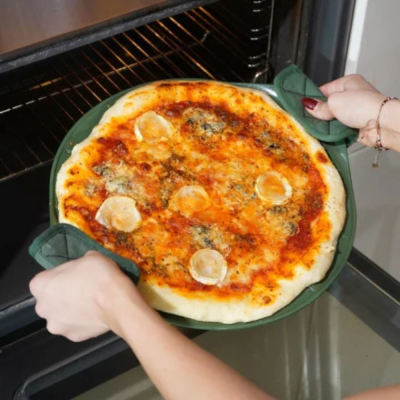 Le formidable plat à pizza avec couteau - Fougère