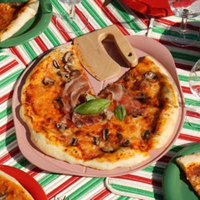 Le formidable plat à pizza avec couteau - Cookut - Guimauve