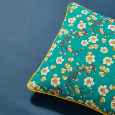 Large square cushion with edge - COUSSIN CARRE - Blossom Blue