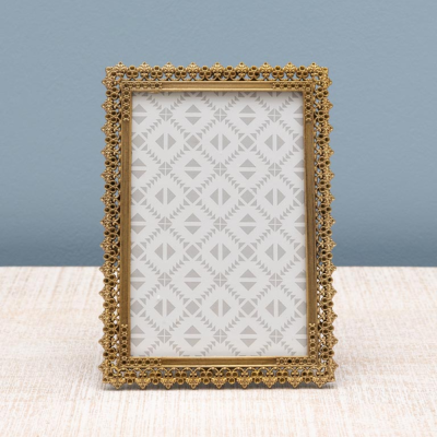 Flowered rectangular golden photo door