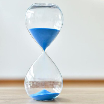 Blue hourglass - 5 mins