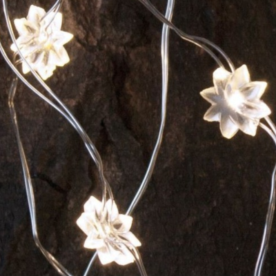 Garland small flowers bright white - 40 leds