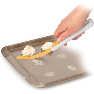 Cake release spatula